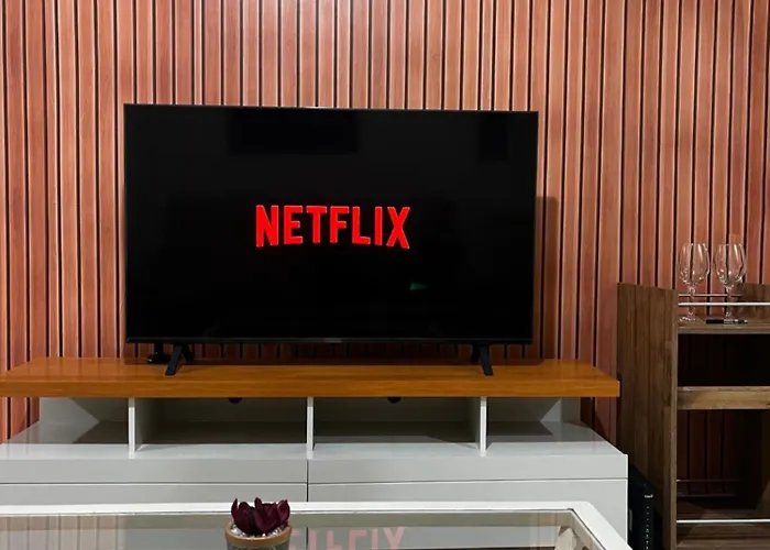 Apartamento, Praia E Streaming - 100M Da Orla De Copacabana